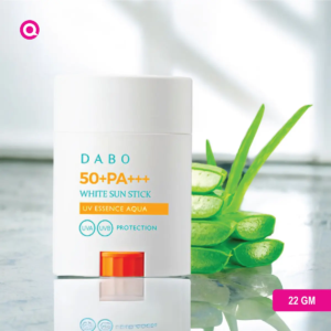 DABO White Sun Stick UV Essence Aqua SPF50+ PA+++ UVA UVB Protection sunblock in action, highlighting UV protection and water resistance.-02
